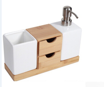 Bamboo bathroom set